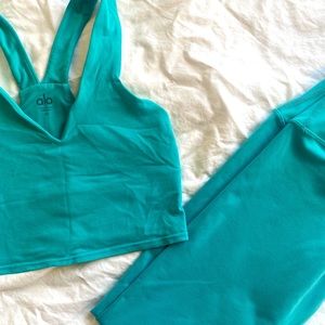 Alo airbrush legging and real bra tank SET! In ocean teal